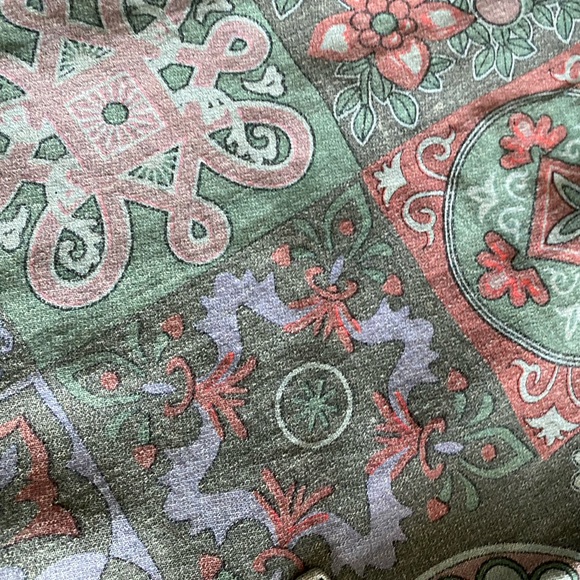 SURF PONCHO/KOREAN SWEATSHIRT DRESS w/ POCKETS & pretty design! Worn once⚡️EUC⚡️ - Picture 8 of 13